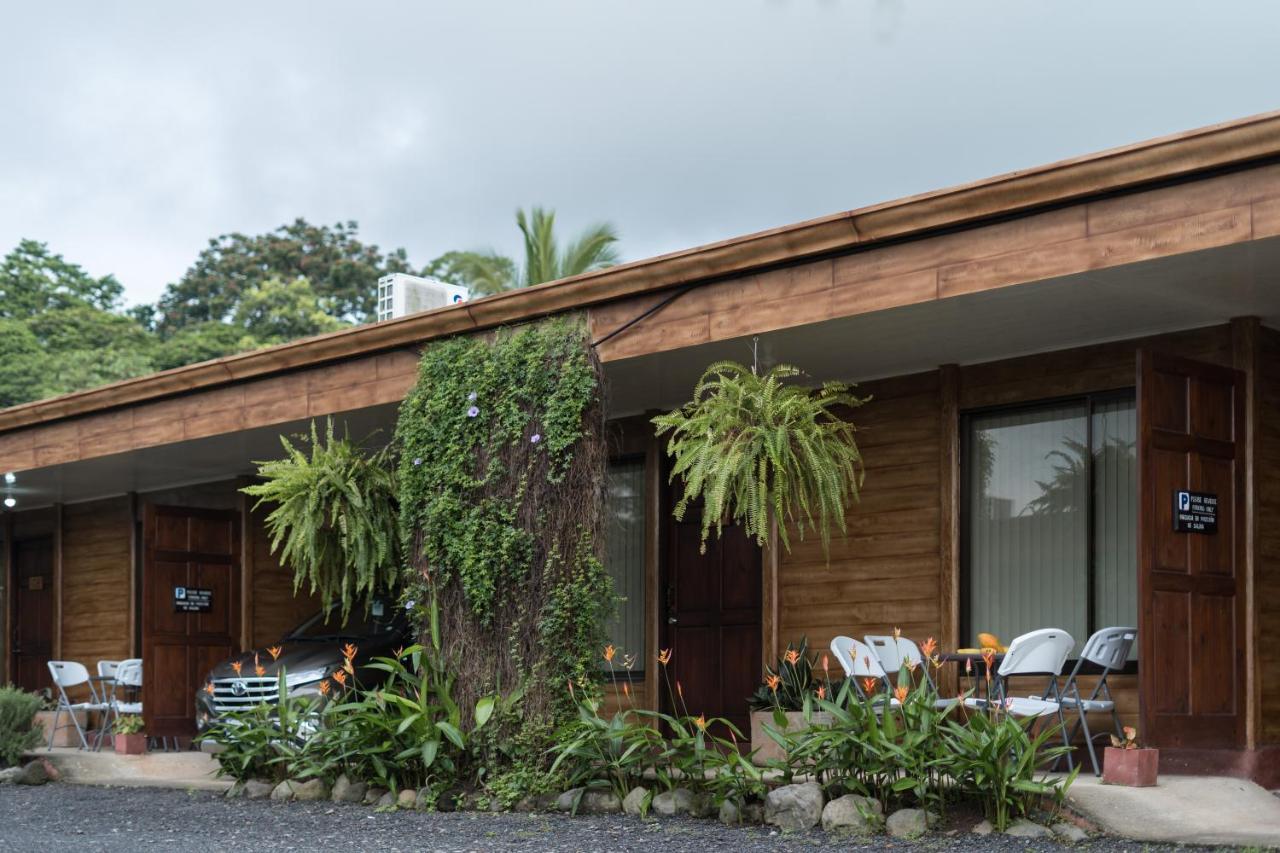 Cabanas Del Rio Aparthotel La Fortuna Exterior foto